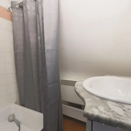 Charmant Studio Authentique#tours#placeplumereau *